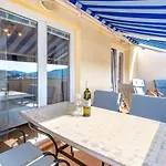 Apartment Apartments By The Sea Tisno, Murter - 3209 *