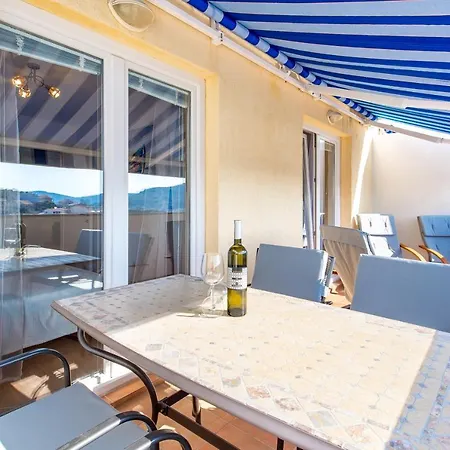 Apartman By The Sea Tisno, Murter - 3209 *