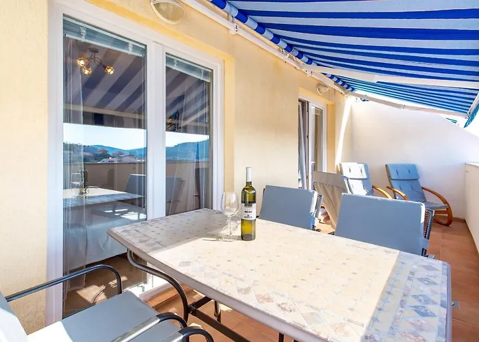 Apartman By The Sea Tisno, Murter - 3209 *